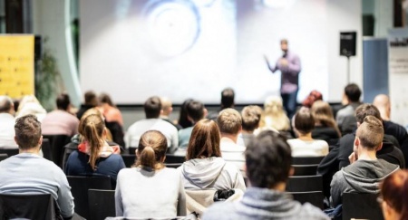 Comment choisir des solutions interactives pour votre &eacute;tablissement ?